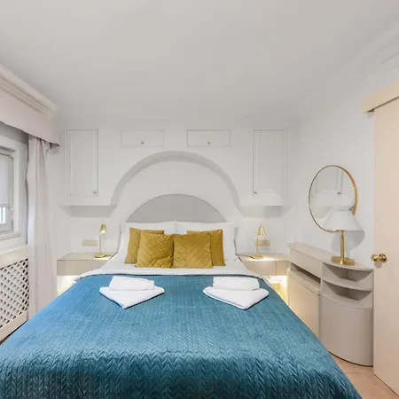 Apartment President Boutique #8 By Goodnite Cz